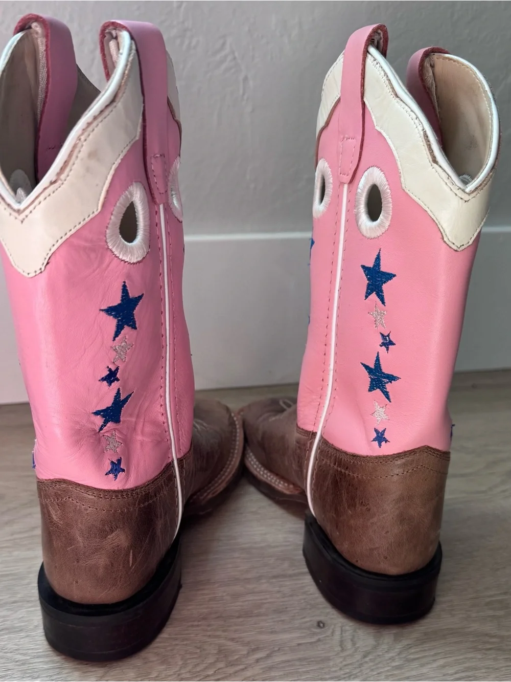 Old West Kids Pink Star Western Boots - Stylish Cowboy Boots for Girls- 13.5
